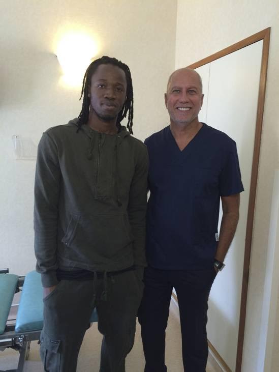 Bakary Koné, Joueur de football professionnel et défenseur central de l'Olympique Lyonnais