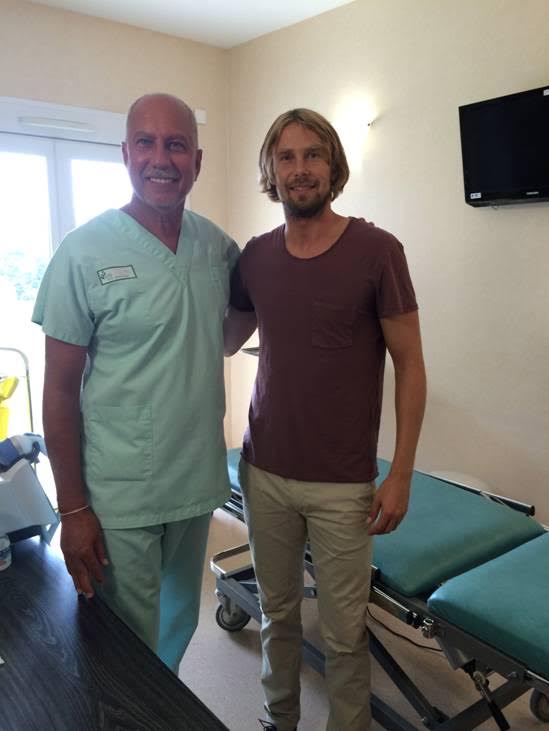 Jaroslav Plasil, Joueur de football professionnel et capitaine des Girondins de Bordeaux à l'hôpital privé Cannes Oxford